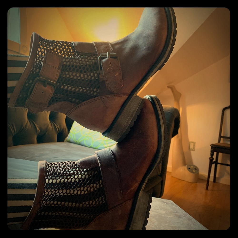 Steve Madden Flank Moto BOOT (sz 8, runs big)